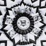 Elismertség fekete-fehér